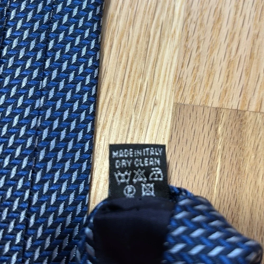 Azalea Bellagio 100% Silk Neck Tie Made in Italy - Picture 4 of 5